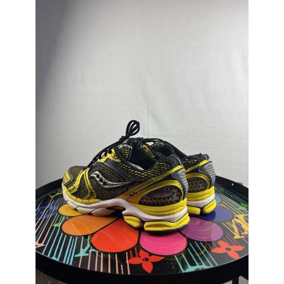 Saucony ProGrid Triumph 4 in the \